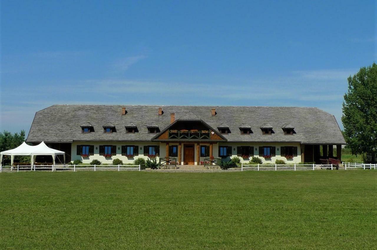 Dworek Pod Wiecha Kaweczyn  Exterior photo