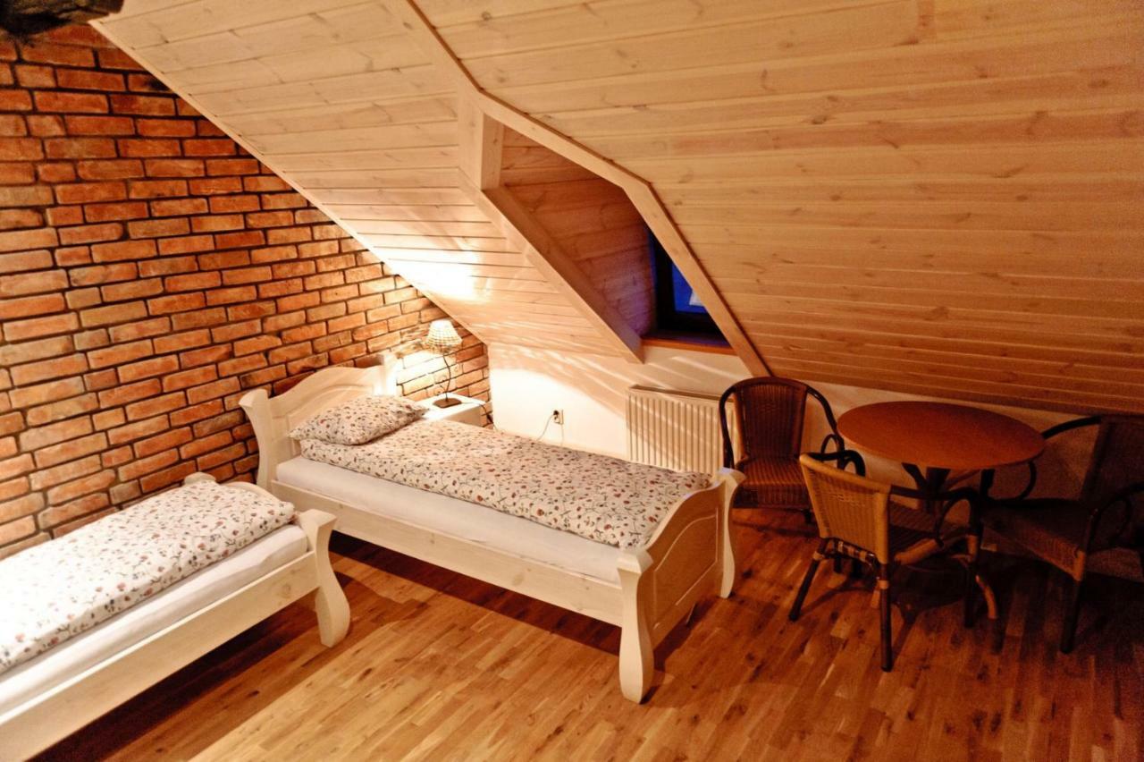 Dworek Pod Wiecha Kaweczyn  Exterior photo